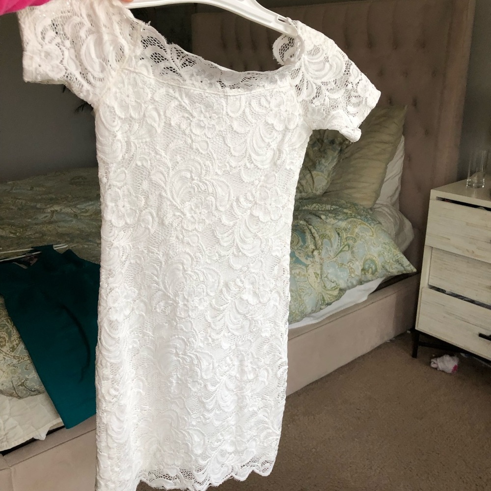 Stretchy lace white womens dress from H&M size 4